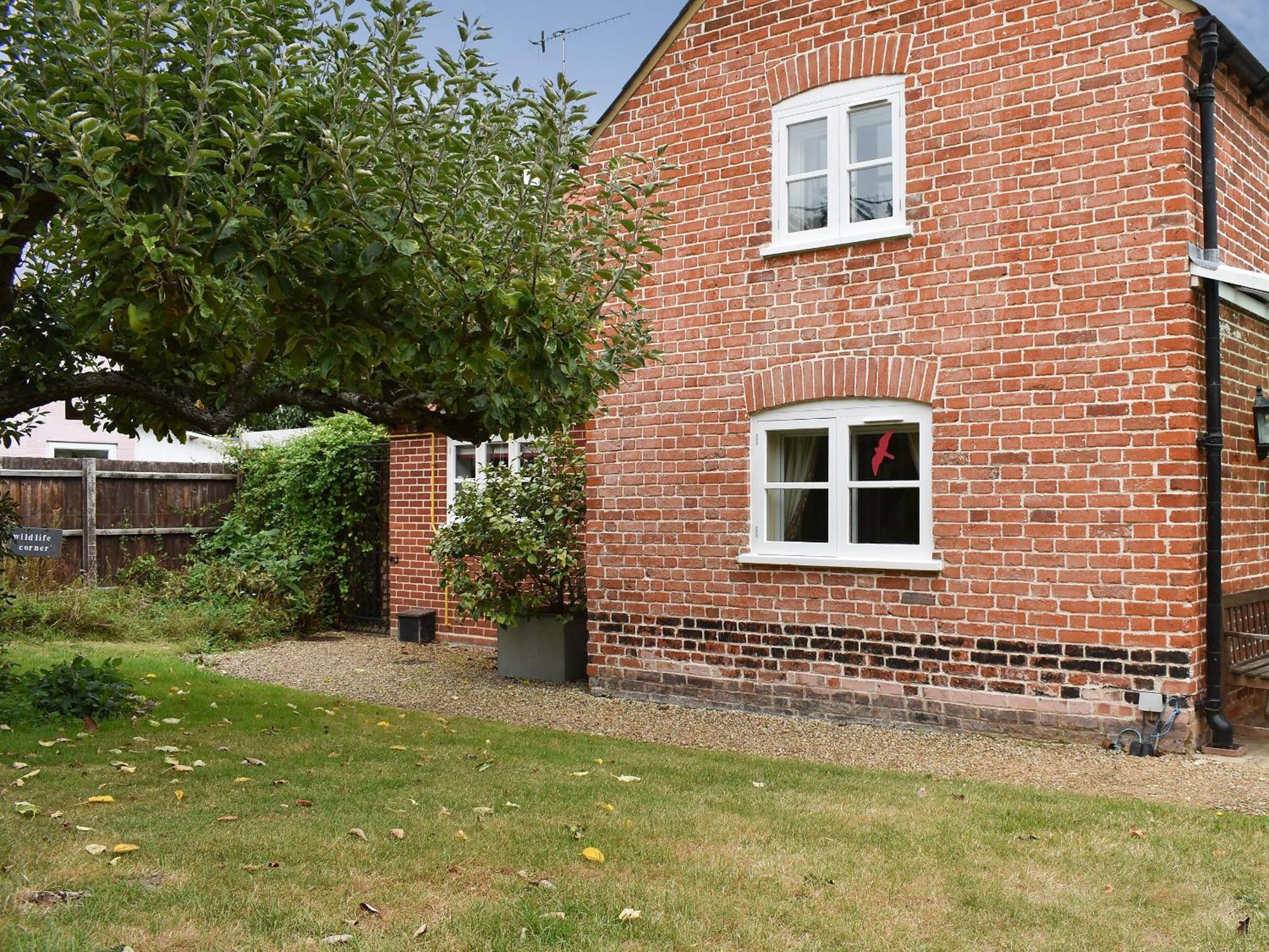 The Cottage Great Blakenham Exterior foto